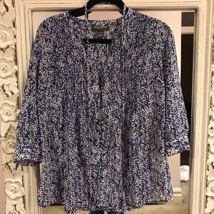 A Pea in the Pod maternity blouse